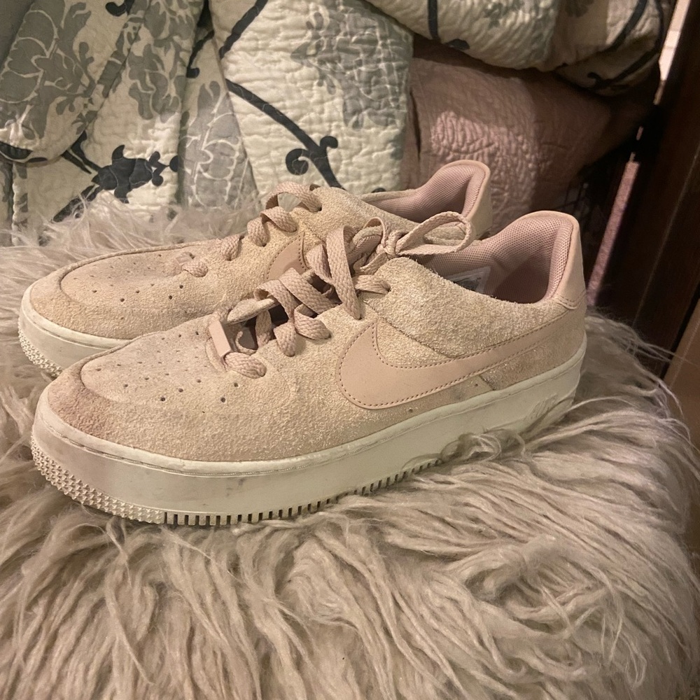 Nike Air Force Ones - Pink